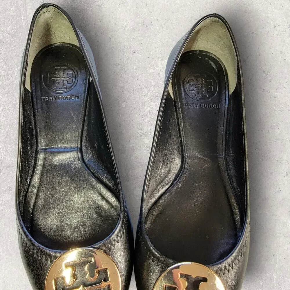 Tory Burch Womens Black Leather Ballet Flats Shoes 5.5 Slip On Gold Logo Travel